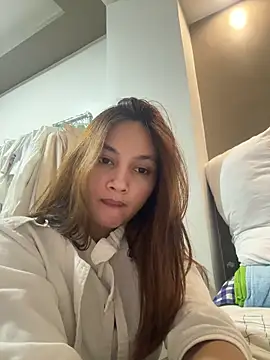 Snapshot of LanySylvia chatting on 05.27.26 LanySylvia online show from 05.27.26