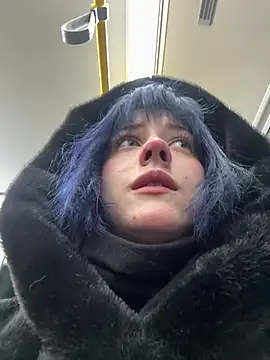 Only April online show from 01.12.26