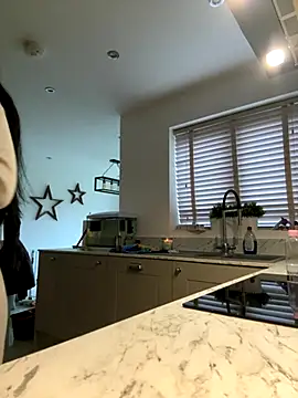 BELLABLACKXUK online show from 11.22.25