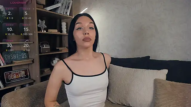 Snapshot of MarryWebbb chatting on 09.24.25 MarryWebbb online show from 09.24.25