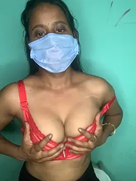 Snapshot of Priya_baby0 chatting on 09.10.25 Priya baby0 online show from 09.10.25