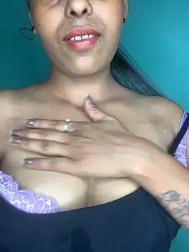 Snapshot of Priya_baby0 chatting on 09.15.25 Priya baby0 online show from 09.15.25