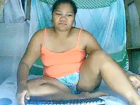 Snapshot of hotmom_carcar chatting on 04.17.26 hotmom carcar online show from 04.17.26