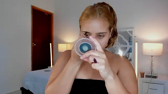 MikaelaStone online show from 01.19.26