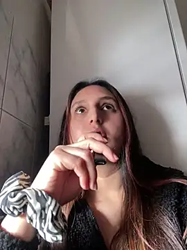 Snapshot of MiraLust chatting on 02.19.26 MiraLust online show from 02.19.26