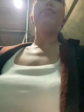 Huong-Ly online show from 10.15.25