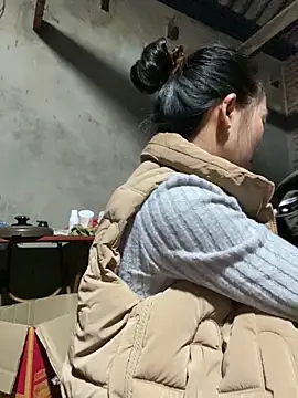 Huong-Ly online show from 11.01.25