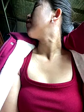 Huong-Ly online show from 12.16.25