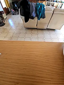 Snapshot of Stingles chatting on 10.12.25 Stingles online show from 10.12.25