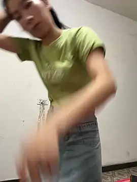 Snapshot of crhong666 chatting on 09.08.25 crhong666 online show from 09.08.25