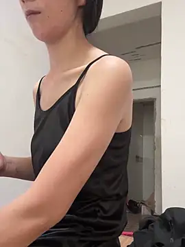 Snapshot of crhong666 chatting on 09.18.25 crhong666 online show from 09.18.25