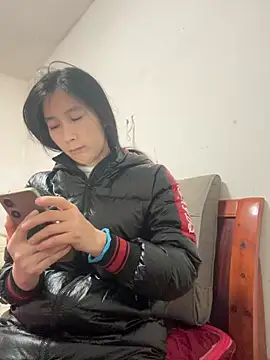 crhong666 online show from 12.21.25