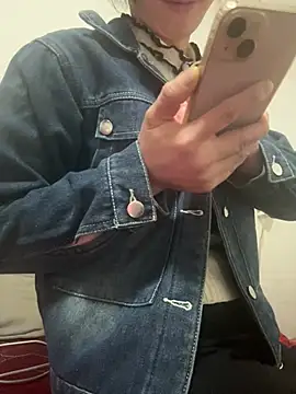 crhong666 online show from 03.18.26