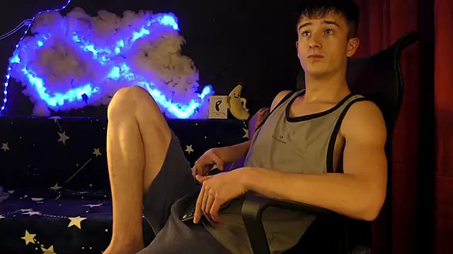 Snapshot of SirReed chatting on 11.26.25 SirReed online show from 11.26.25