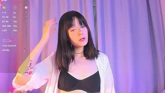 Honeey Beee online show from 09.17.25