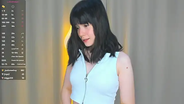 Honeey Beee online show from 09.24.25