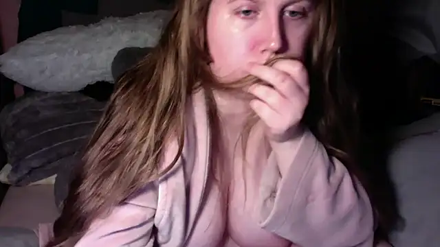 Missmissymee online show from 10.25.25