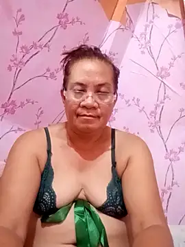 Snapshot of vickyhot1966 chatting on 09.14.25 vickyhot1966 online show from 09.14.25