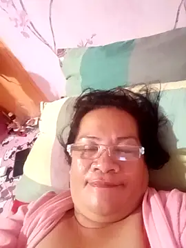 Snapshot of vickyhot1966 chatting on 09.22.25 vickyhot1966 online show from 09.22.25