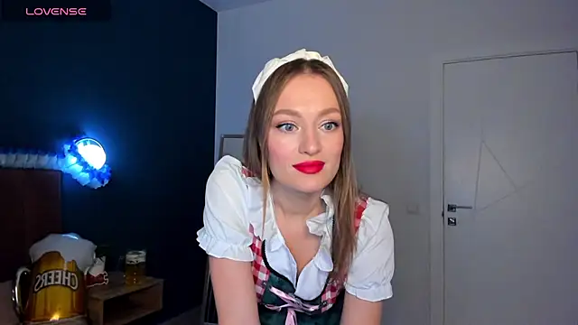 EvelynPoole online show from 09.26.25