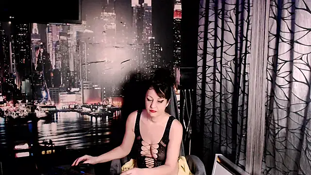 AMOURSWEET2025 online show from 11.19.25