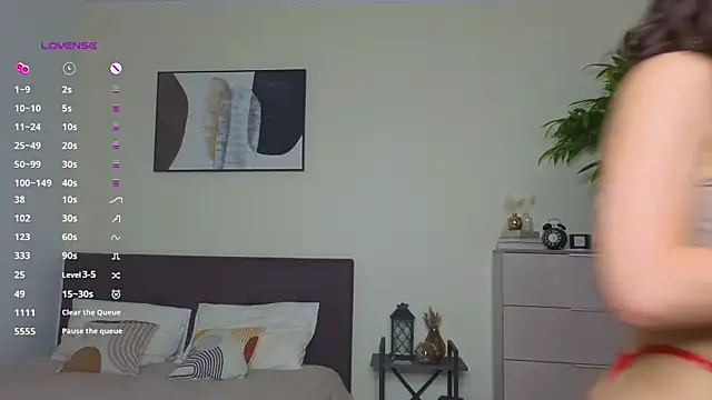 Snapshot of MimiLolll chatting on 10.06.25 MimiLolll online show from 10.06.25