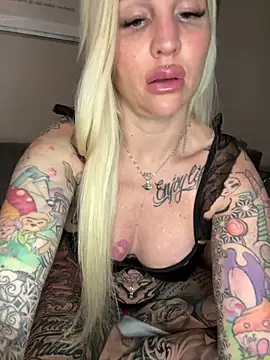 CoraDiamond online show from 03.17.26