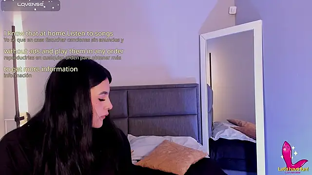 Emma  clark  online show from 10.15.25