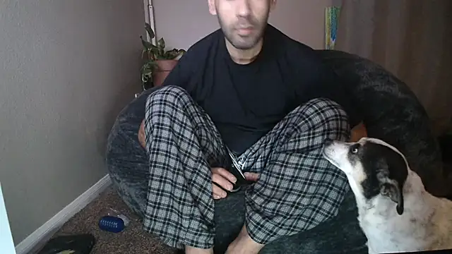 Snapshot of LeeCox chatting on 01.05.25 LeeCox online show from 01.05.25