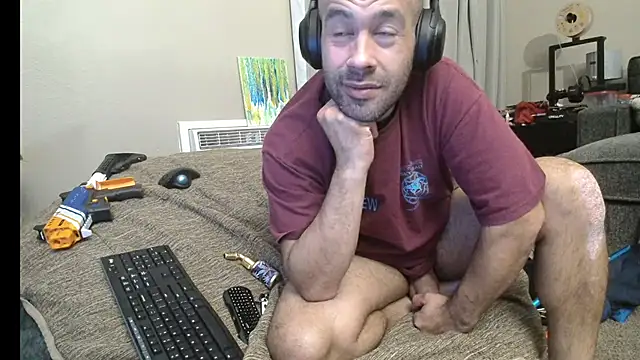 Snapshot of LeeCox chatting on 01.22.25 LeeCox online show from 01.22.25