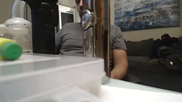 Snapshot of LeeCox chatting on 03.19.25 LeeCox online show from 03.19.25