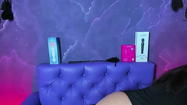 Lili milk20 online show from 10.27.25