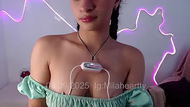 Snapshot of heartty_Milah chatting on 09.09.25 heartty Milah online show from 09.09.25