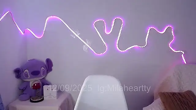 Snapshot of heartty_Milah chatting on 09.12.25 heartty Milah online show from 09.12.25