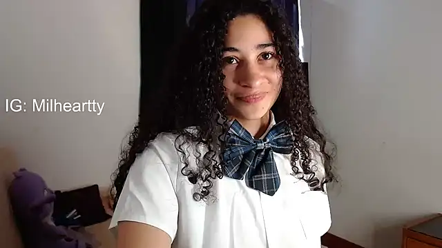 Snapshot of heartty_Milah chatting on 11.12.25 heartty Milah online show from 11.12.25