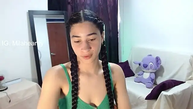 Snapshot of heartty_Milah chatting on 12.14.25 heartty Milah online show from 12.14.25