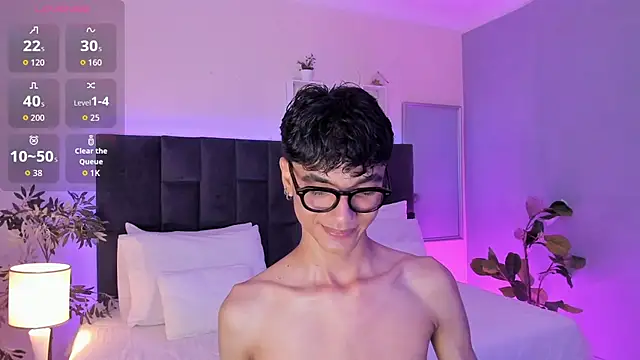 Phillicious   online show from 11.08.25