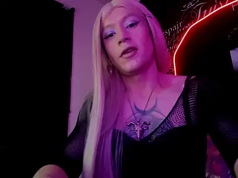 Snapshot of Megam_ chatting on 09.19.25 Megam  online show from 09.19.25