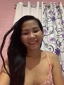 Snapshot of Cleo17 chatting on 11.28.25 Cleo17 online show from 11.28.25