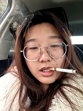 sisi-maiden online show from 03.04.26