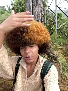 Snapshot of Alexis_Spicter chatting on 12.16.25 Alexis Spicter online show from 12.16.25