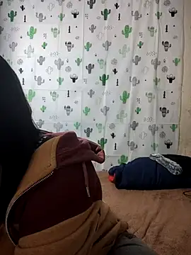 Snapshot of Avannay chatting on 09.11.25 Avannay online show from 09.11.25