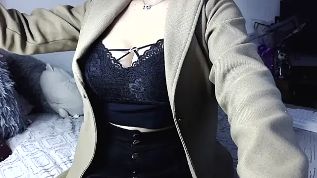 Snapshot of IvannykMiller chatting on 09.29.25 IvannykMiller online show from 09.29.25