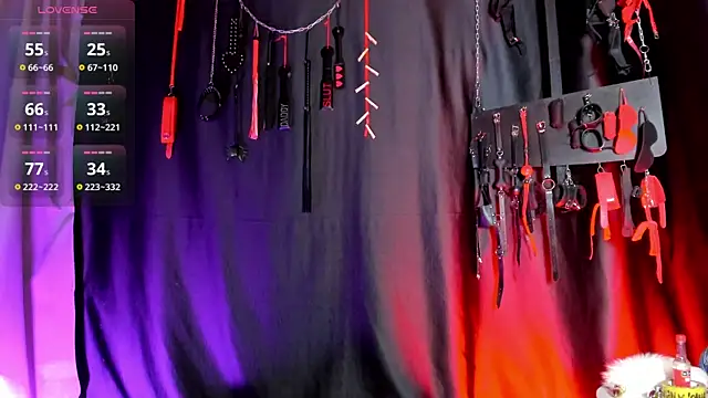 Loana bastian bdsm online show from 10.04.25