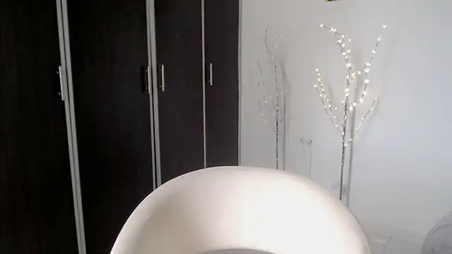 Darlyn big online show from 11.20.25