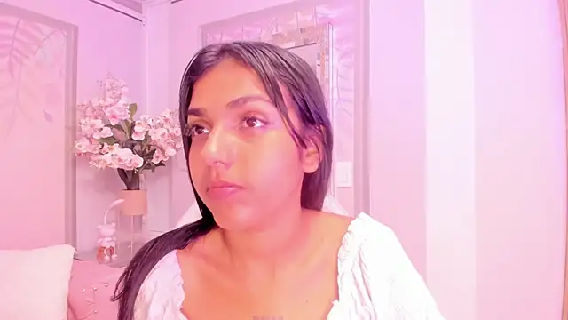 Snapshot of Jessgarcia_ chatting on 10.08.25 Jessgarcia online show from 10.08.25