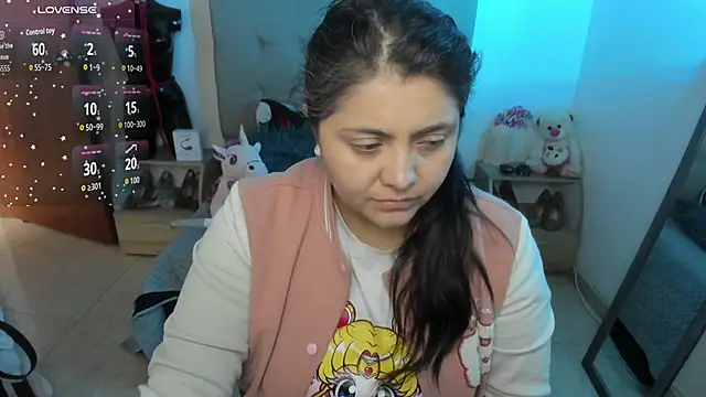 TifanyAmazinng online show from 12.17.25