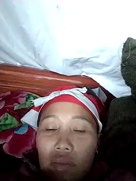 Snapshot of PhamPm70 chatting on 11.24.25 PhamPm70 online show from 11.24.25