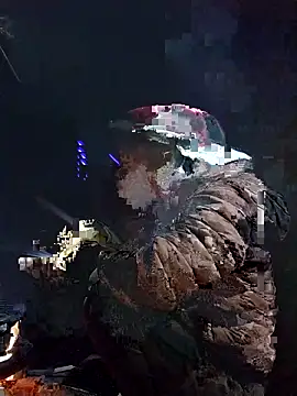 Snapshot of PhamPm70 chatting on 12.05.25 PhamPm70 online show from 12.05.25