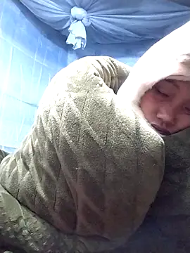 Snapshot of PhamPm70 chatting on 12.16.25 PhamPm70 online show from 12.16.25